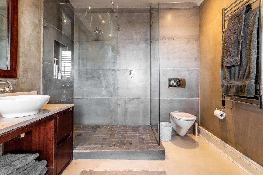 To Let 3 Bedroom Property for Rent in Fresnaye Western Cape